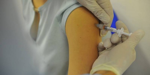 10 тыһыынчаттан тахса үөрэнээччи вакцинацияны ааста