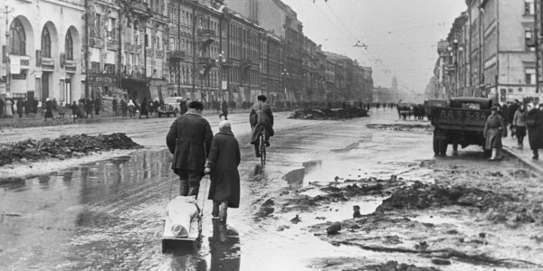 Ленинград блокадата