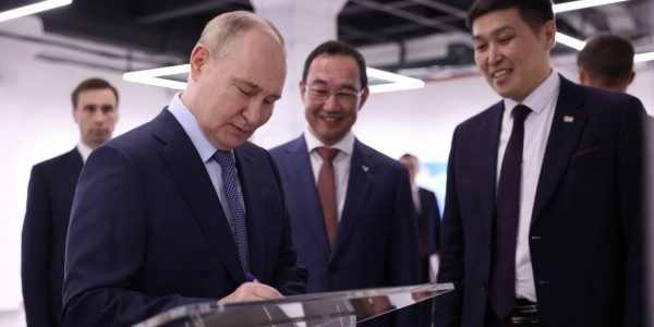 Владимир Путин креативнай уонна ИТ-салааларга үрдүк сыанабылы биэрдэ