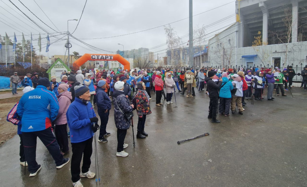 Дьокуускайга «Олоххо тиэрдэр 10 000 атыл» аахсыйа буолан ааста